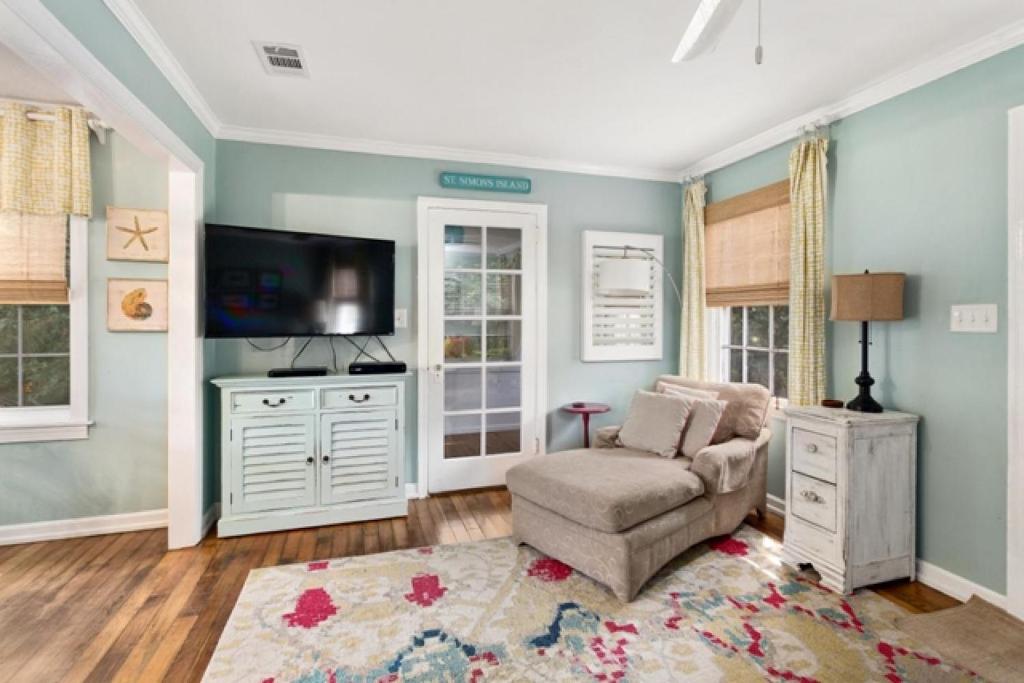 Sammy's Cottage image