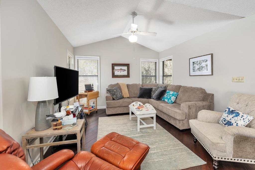 Harbour Oaks 606 photo 1