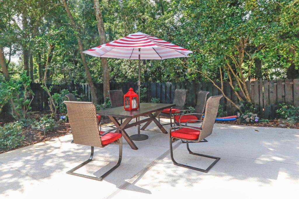 120 Druid Oaks Lane photo 4