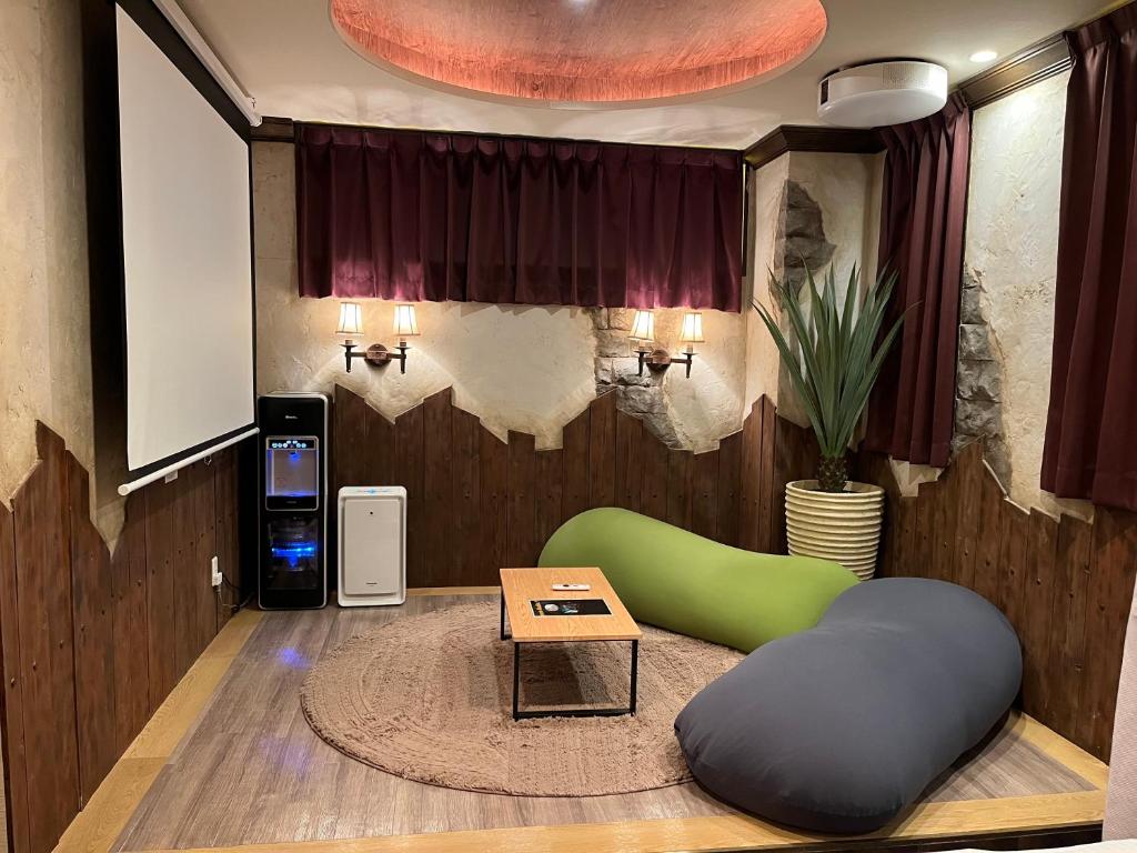艶横浜町田店 adult only photo 2