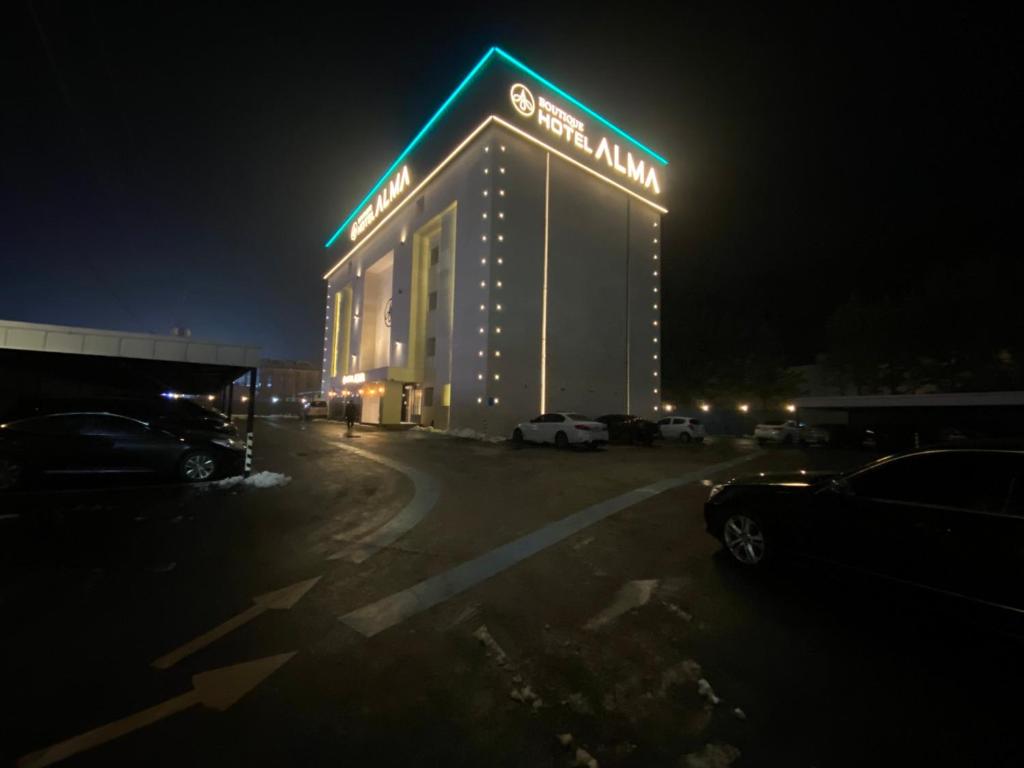 Alma Hotel