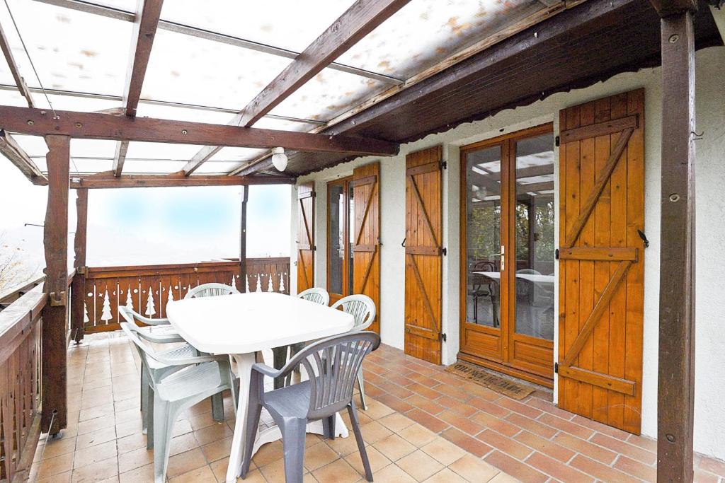 Le Chalet Sous les Sapins - Superbe vue photo 2
