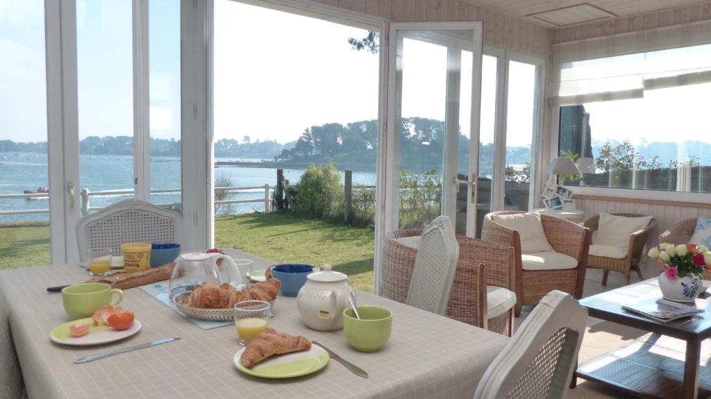 Cottage maritime avec vue exceptionnelle sur mer photo 2