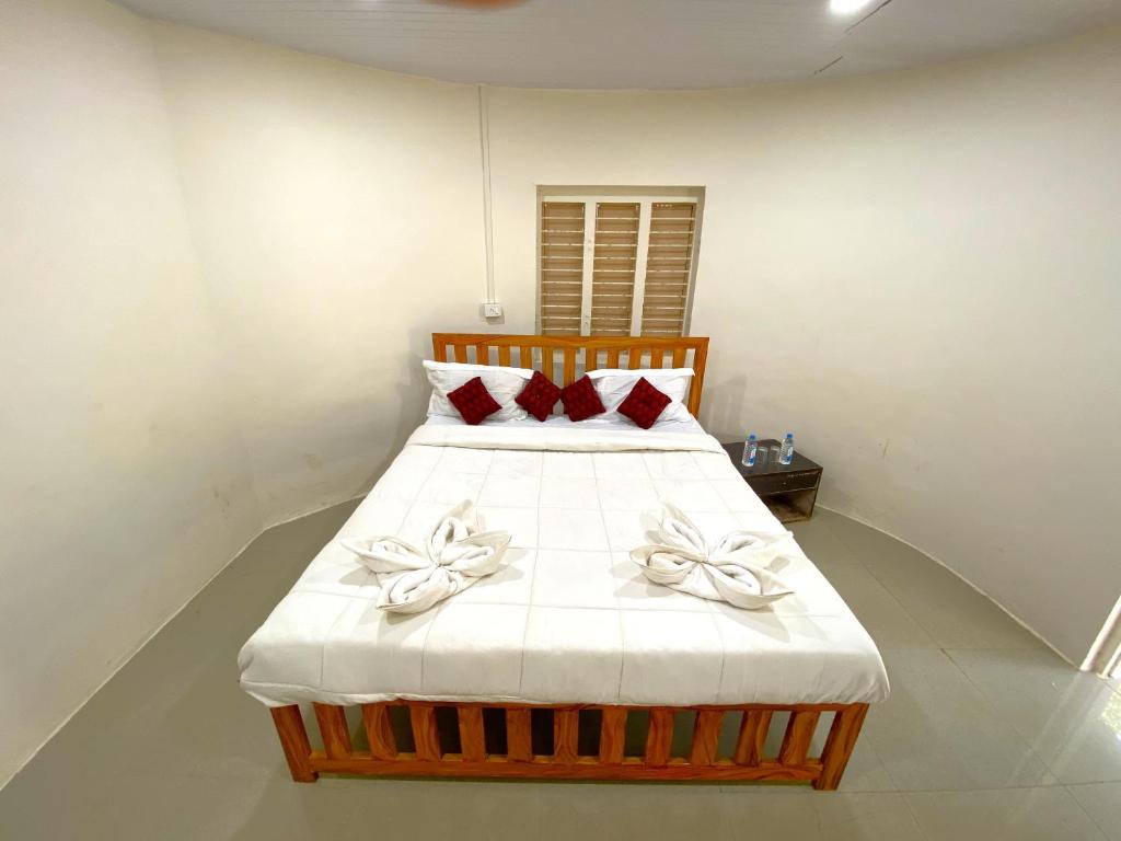 Wilderness Camp 200mtr from Devaliya Park photo 1