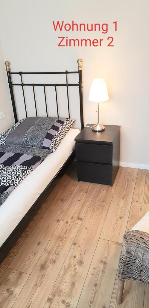 2x Monteurwohnung 1x 2 kleine Einzelzimmer 1x Doppelbett und Schlafcouch im Wohnbereich photo 1