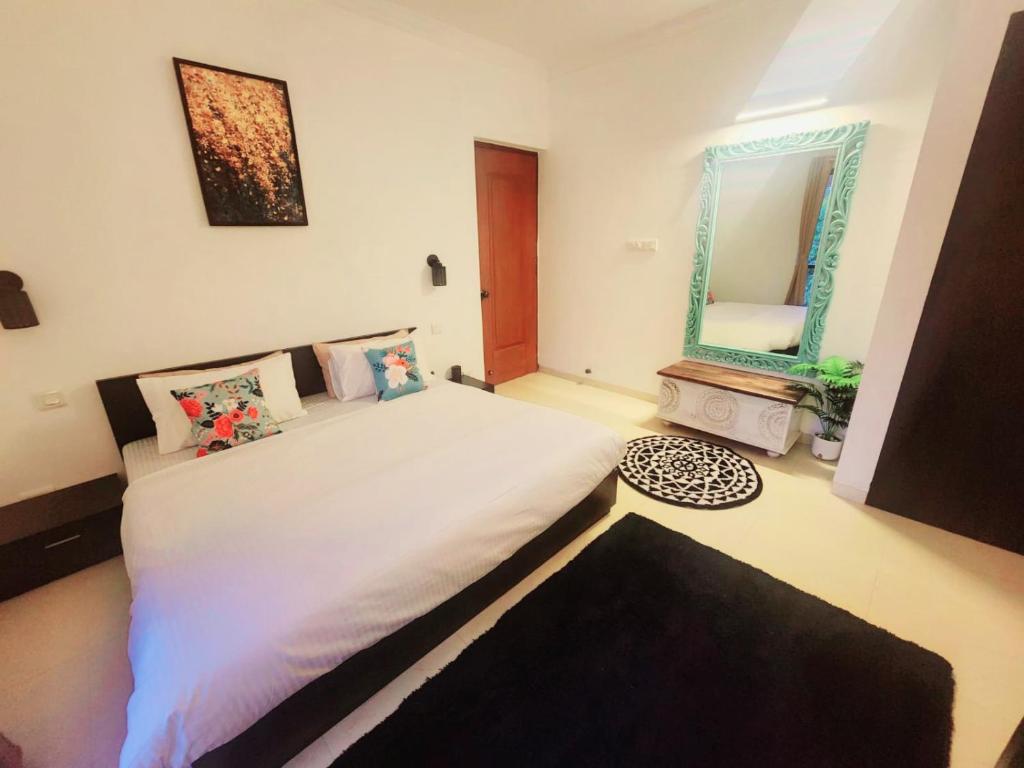 Serene Pool - 1 bhk Apartment Near Baga # Free wifi & parking photo 1