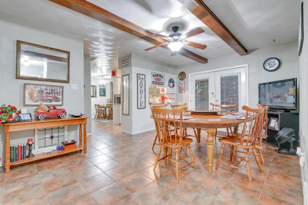 Arlington Vacation Rental, Walk to ATandT Stadium! photo 4