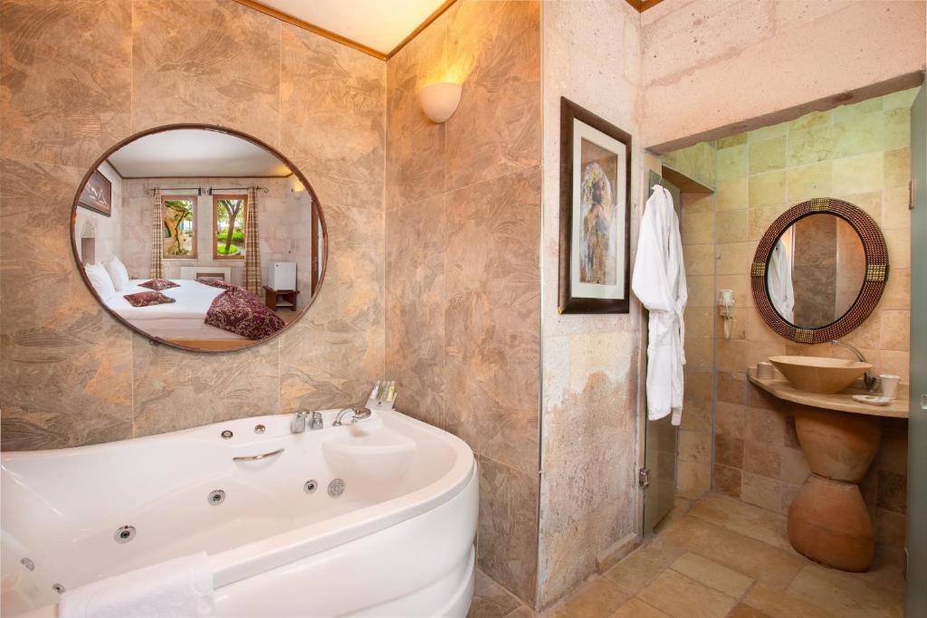 Cappadocia Fairy Chimneys Selfie Cave Hotels - Special Class photo 1