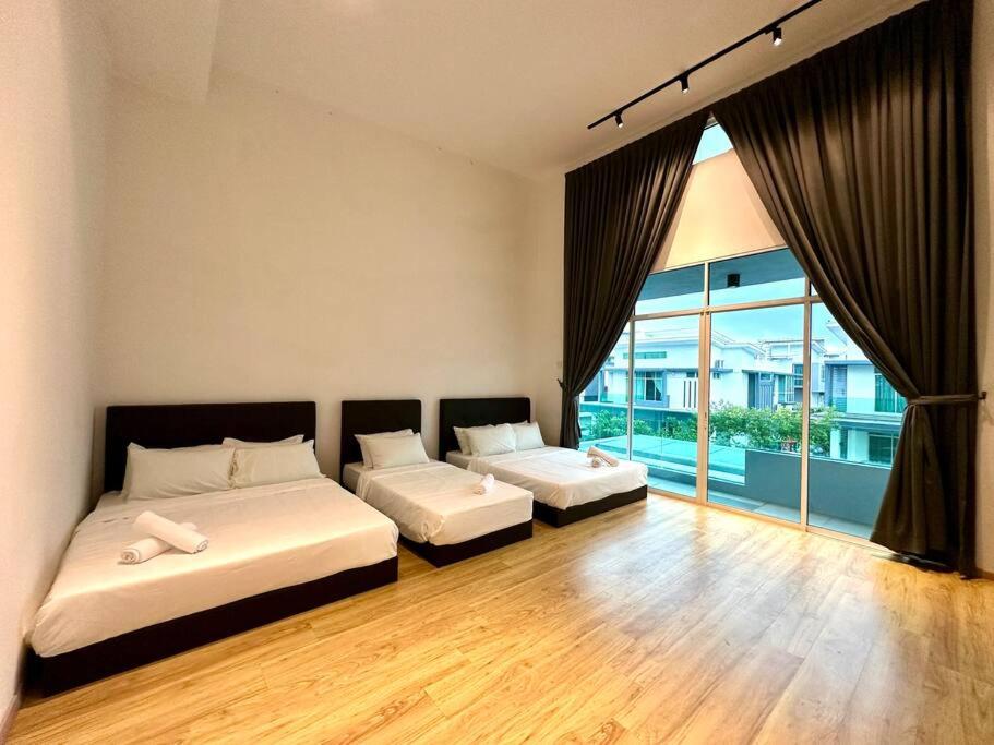 BNB Luxe Homestay, Rawang - pool, 18 pax photo 4