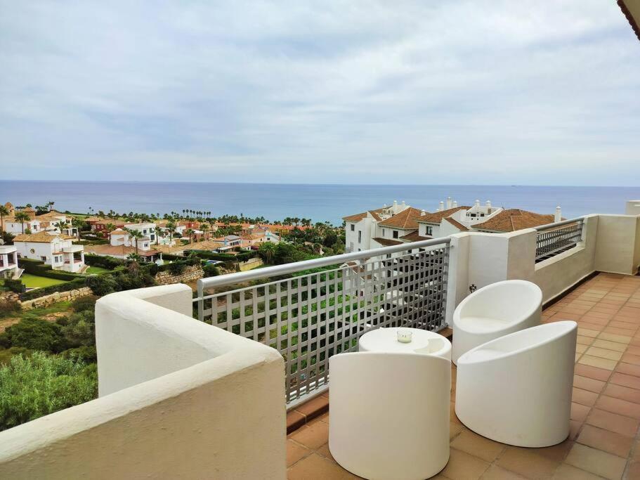 Lovely Seaside Luxury Penthouse photo 1