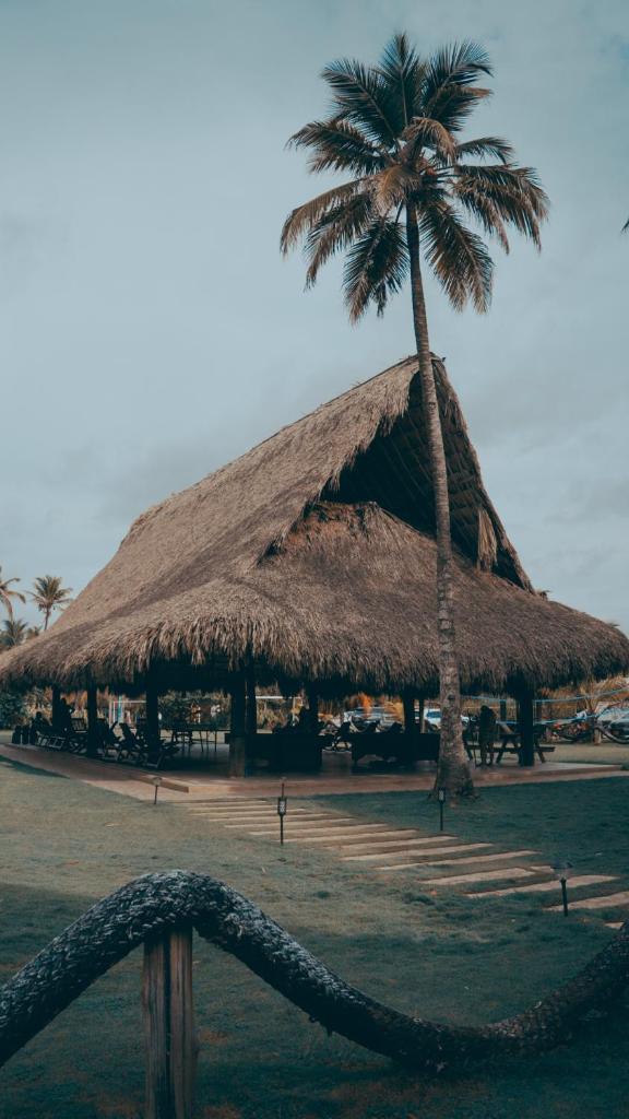 HOTEL LOS TAMBOS DEL CARIBE BEACH