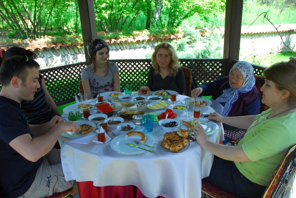 Mehves Hanim Konagi photo 1