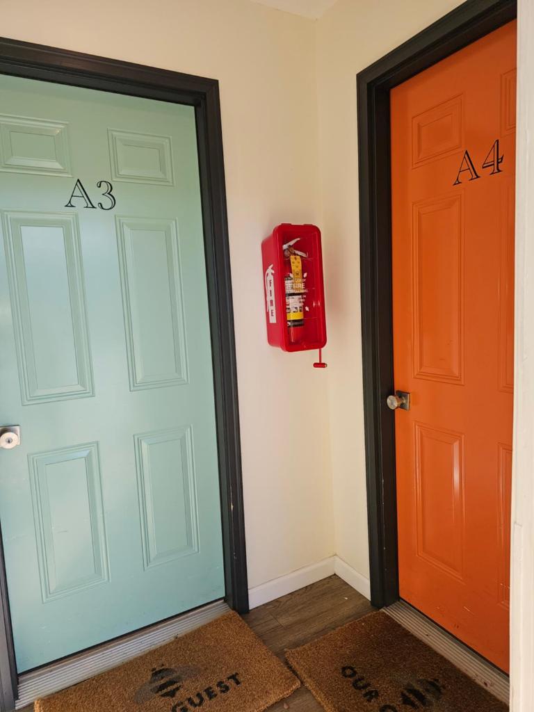 The Honey Bee Motel photo 4