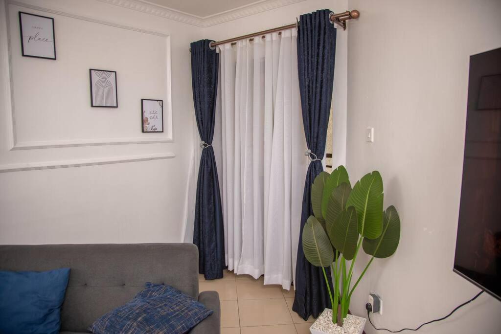 Madaraka 2 Bed apartment with Rooftop pool. photo 4