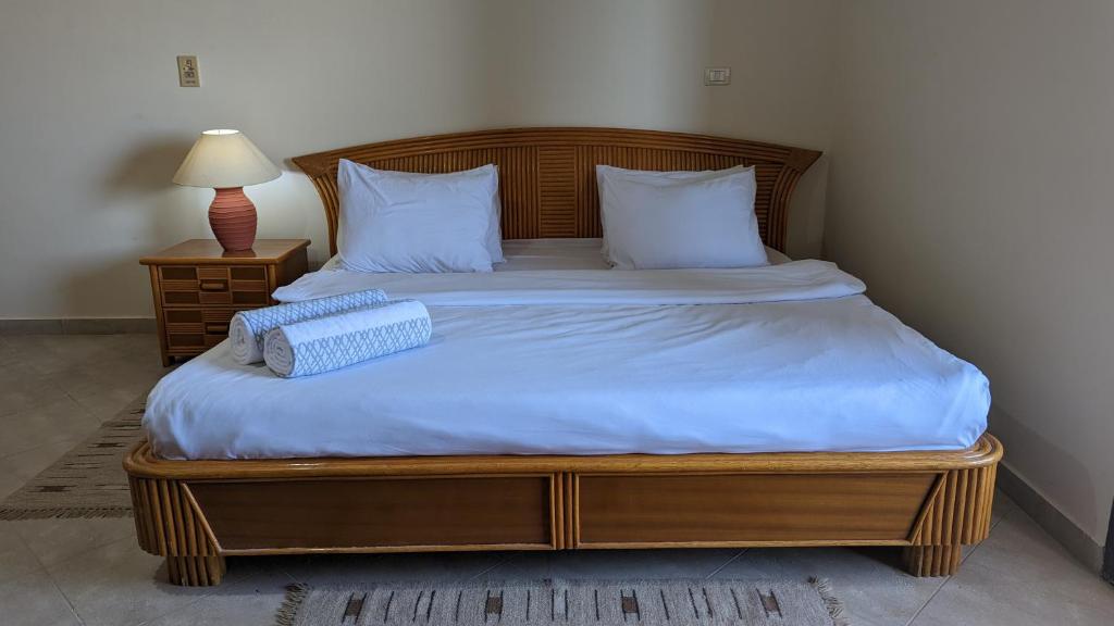 Golf Heights Sea and Mountain View Studio with Free Wi-Fi photo 2