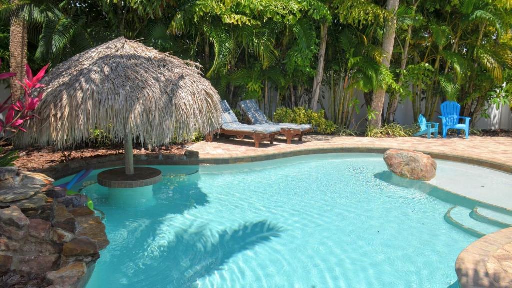 Coconut Breeze Cabin