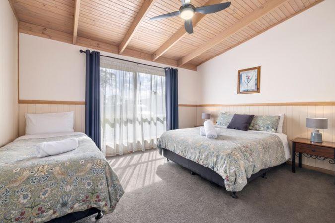 Halls Haven Holiday Units photo 4