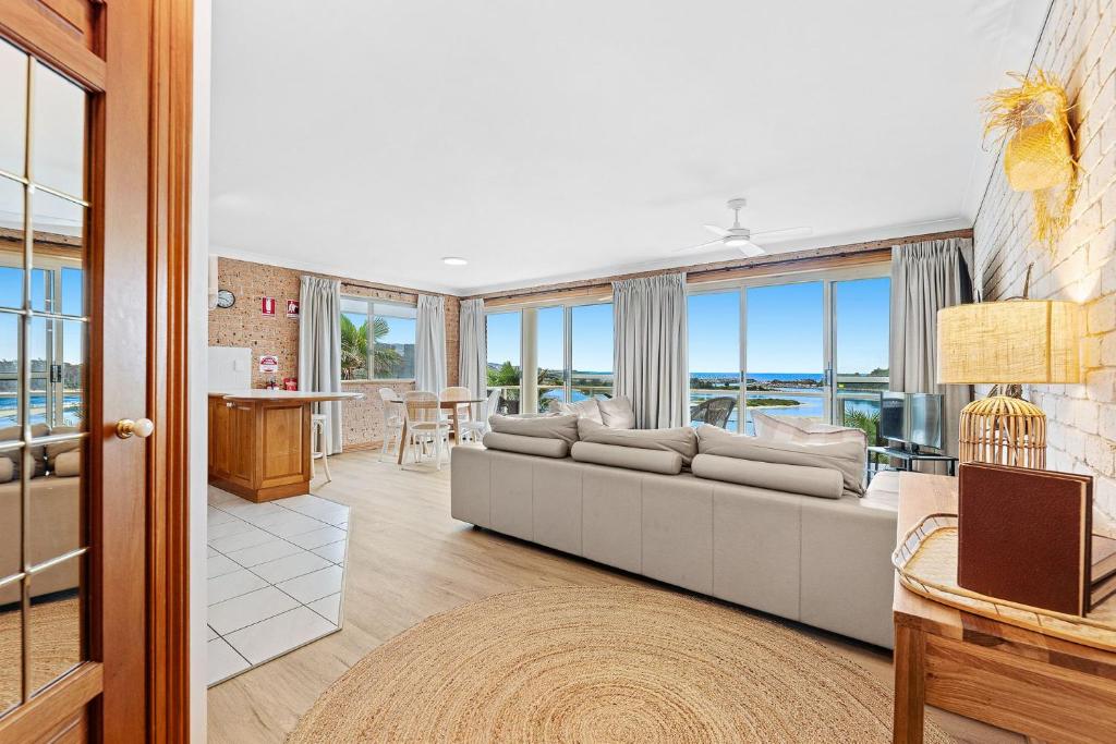 Grand Pacific 1 Unit 1 - Ground Floor photo 1