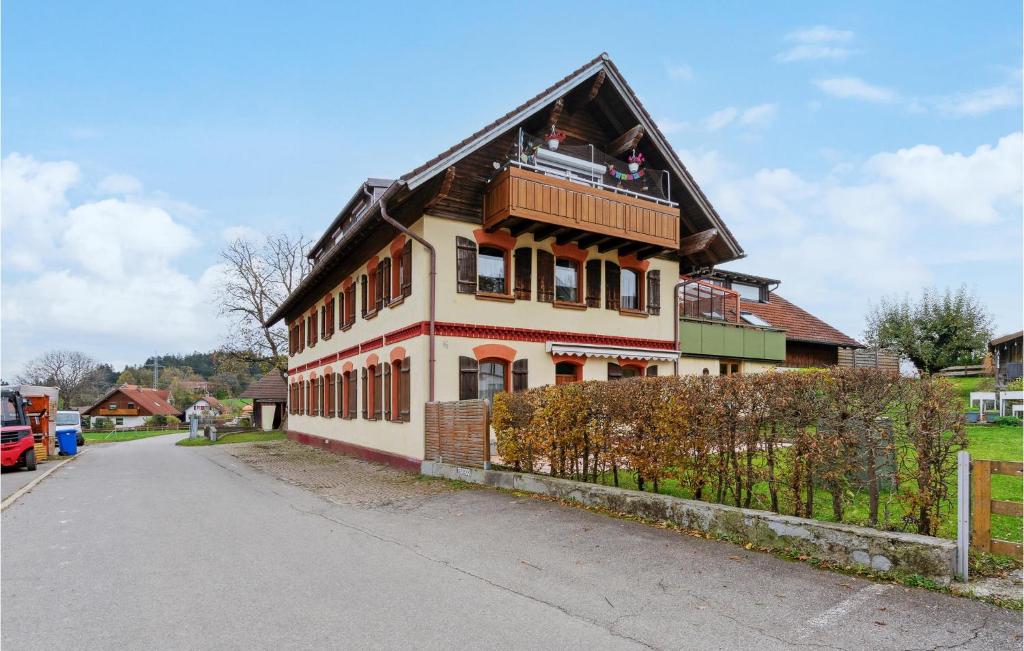 Stunning Apartment In Hergatz With Kitchen