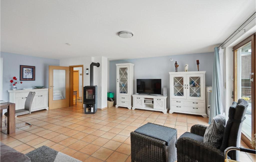 Stunning Apartment In Hergatz With Kitchen photo 4