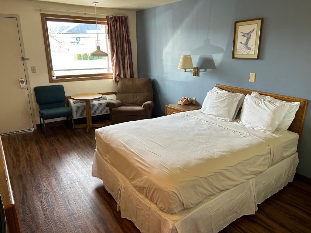 Valley Inn and Suites photo 2