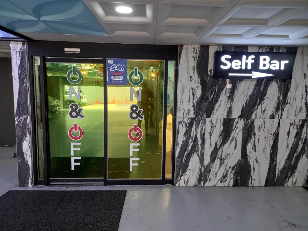 On & Off Hotel Bupyeong photo 4