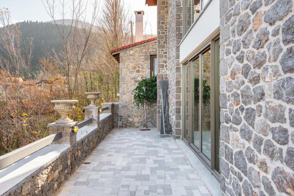 M Z Happiness Chalet