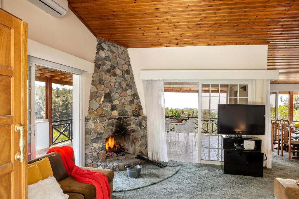 Platres Forest Panorama Cottage photo 4