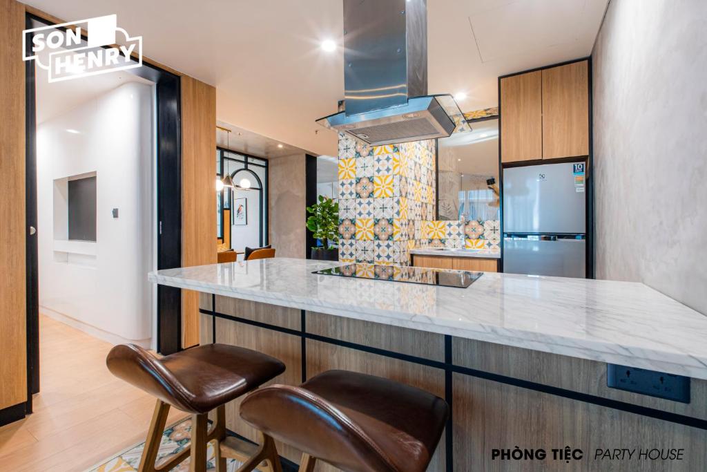 Son&Henry Zenity District 1