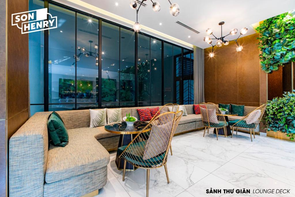 Son&Henry Zenity District 1