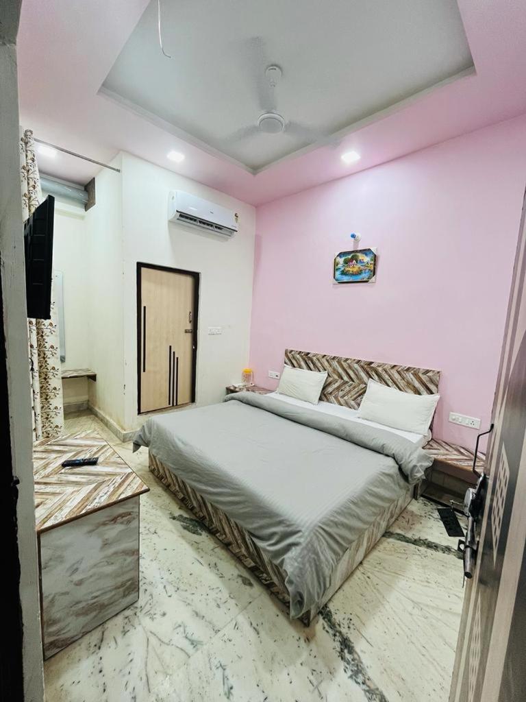 HOTEL S S PALACE photo 4
