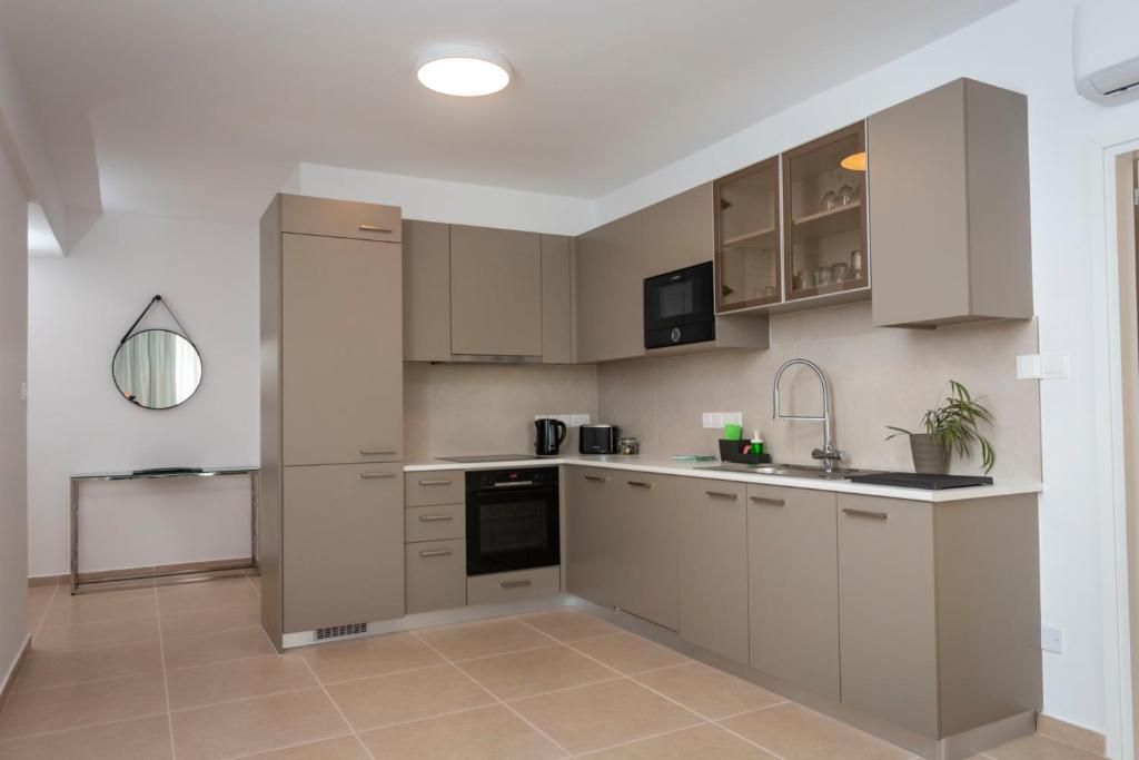 Kanika Seabreeze Apt by TrulyCyprus photo 2