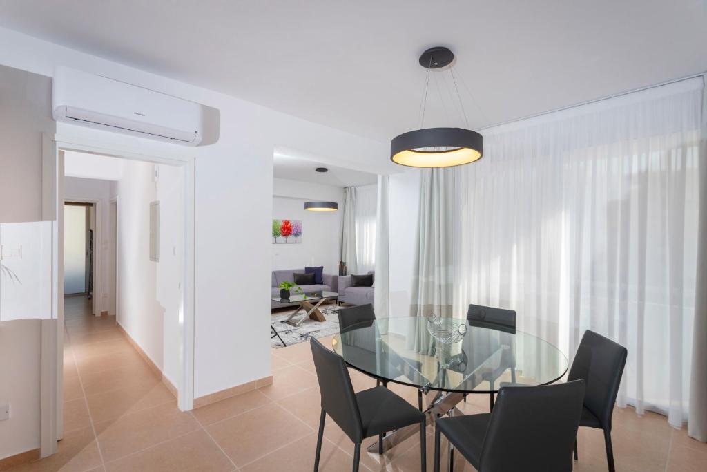 Kanika Seabreeze Apt by TrulyCyprus photo 3