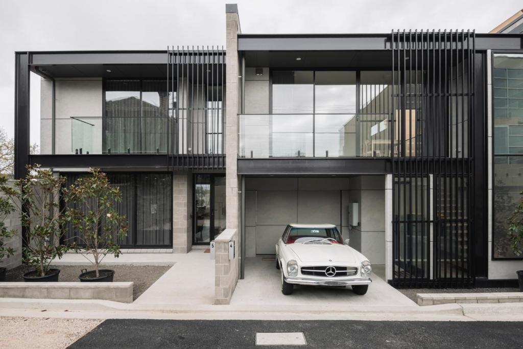 Downtown House photo 1