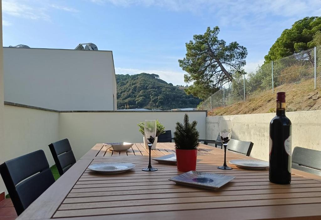 Ático con terraza y vistas a la montaña en Arenys by Alterhome photo 3