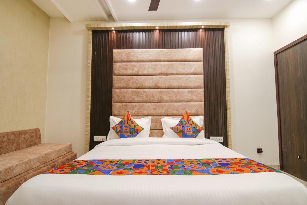 FabHotel Spring photo 1