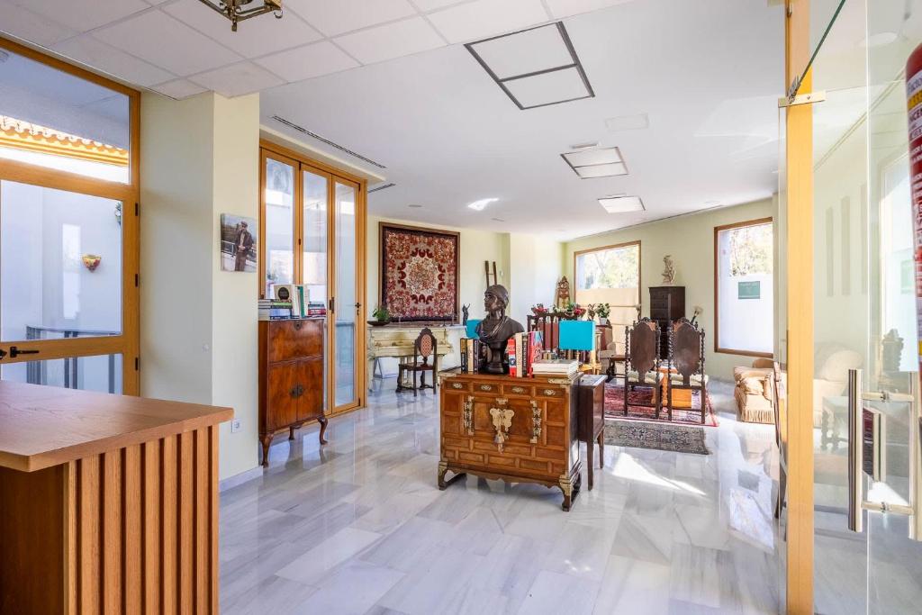 Casa Xanadu Carmona - Stylish villa with rooftop terrace and stunning views of Parador photo 2