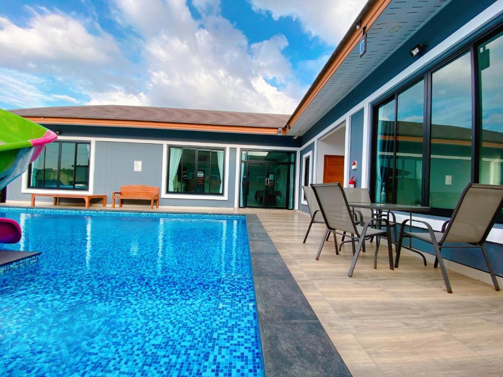 AQ32 The Pool Villa Pattaya photo 2