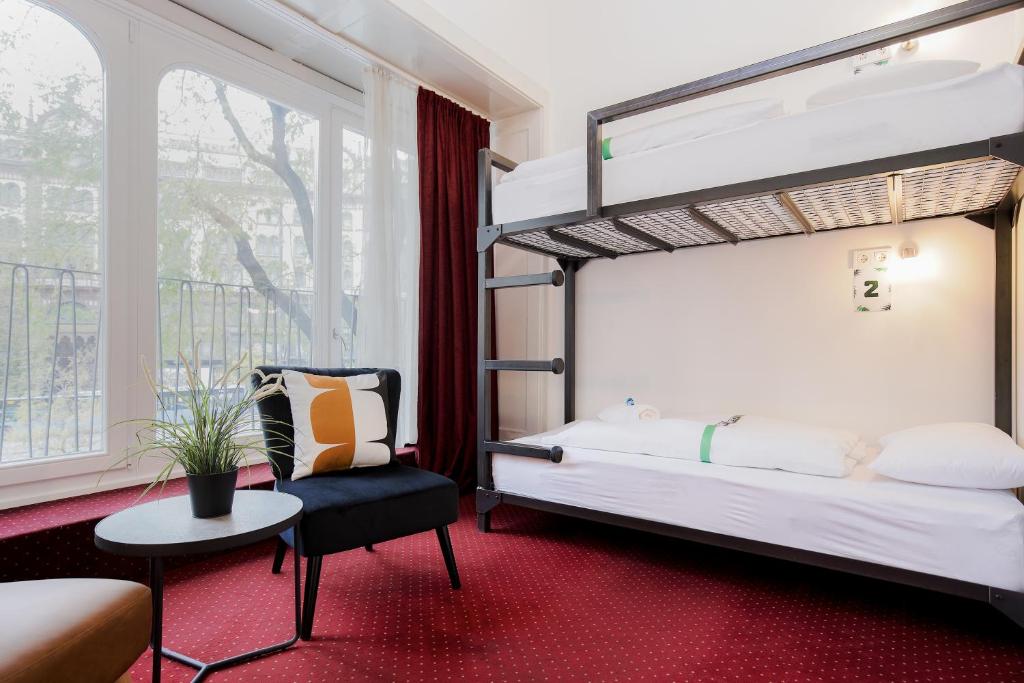 Maverick Hostel & Ensuites photo 2