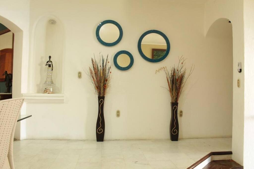 Casa a la orilla del mar en zona hotelera Ixtapa photo 2