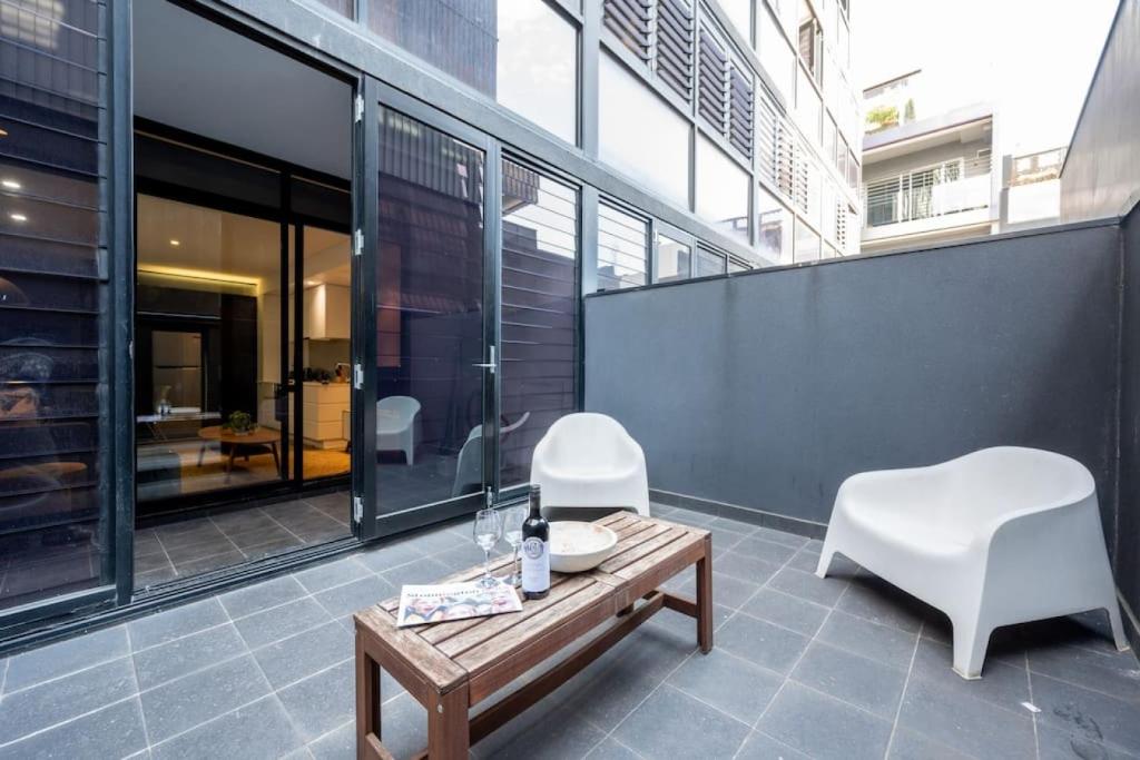 Prahran Prime Location Moments From Chapel Street photo 3