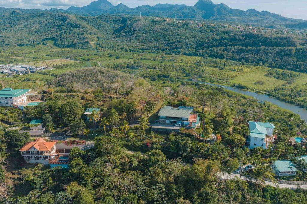 Amazing mountain top villa photo 1