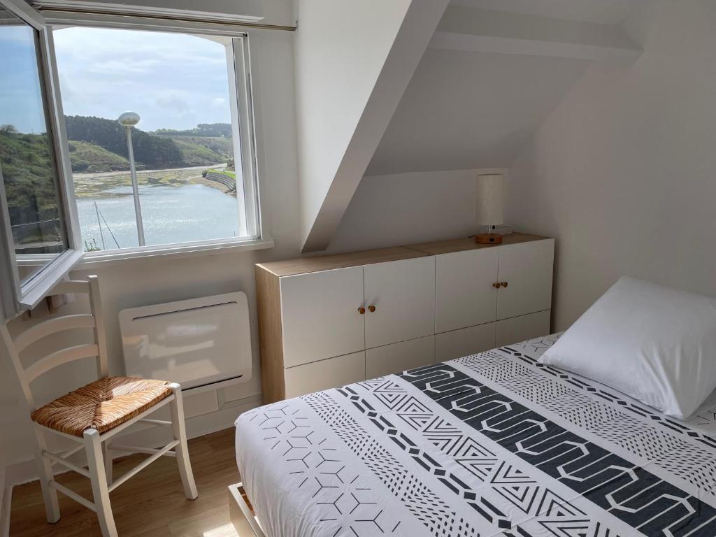 Appartement T2 vue mer Sauzon terrasse et parking privés photo 4