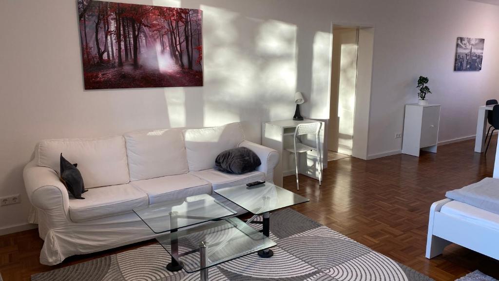 Geräumige 4-Zimmer-Wohnung / Oberursel Weißkirchen photo 4