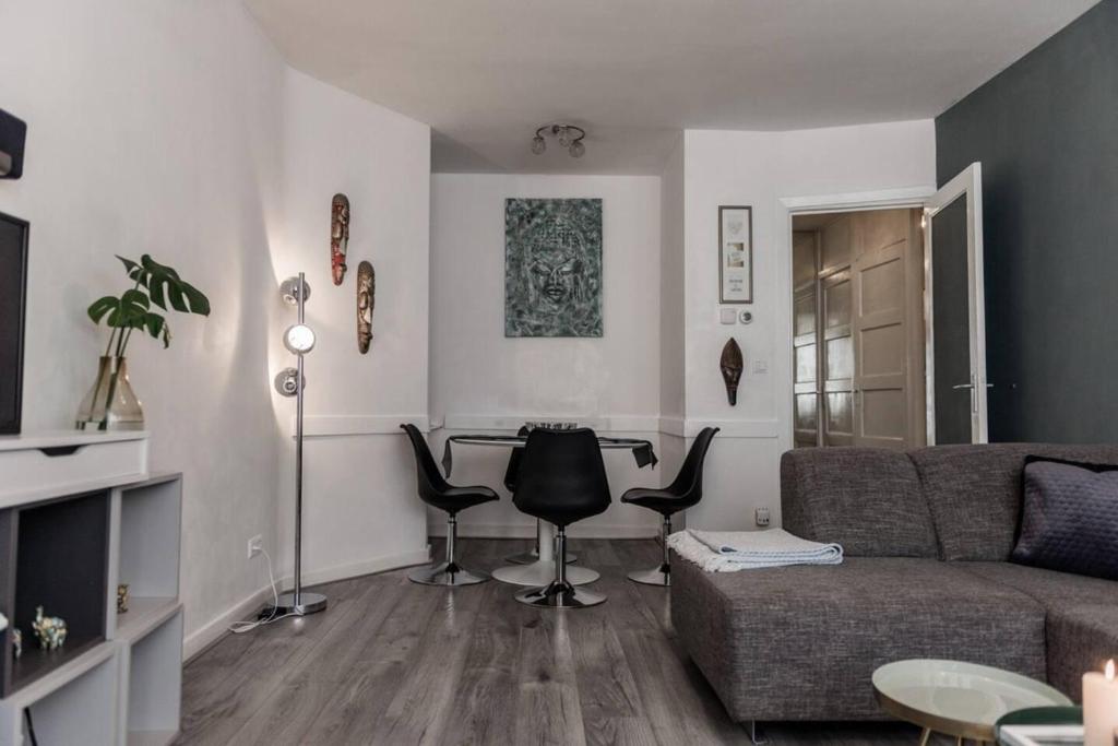 Nice 2 double Bed in sunny House in Amsterdam west photo 2