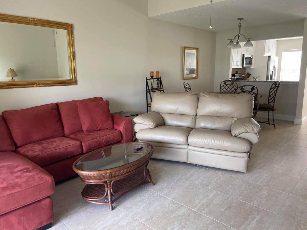 Sun&Fun - Beautiful renovated 2/2 villa in Jupiter photo 4