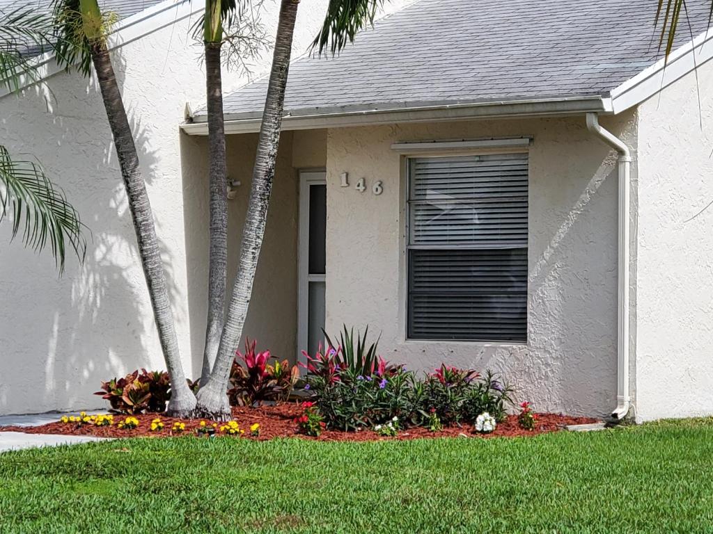 Sun&Fun - Beautiful renovated 2/2 villa in Jupiter photo 1