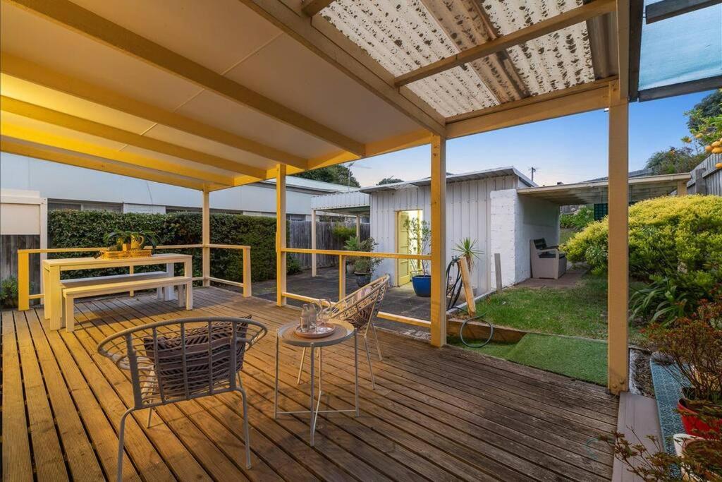 Rosebud Beach Cottage photo 2