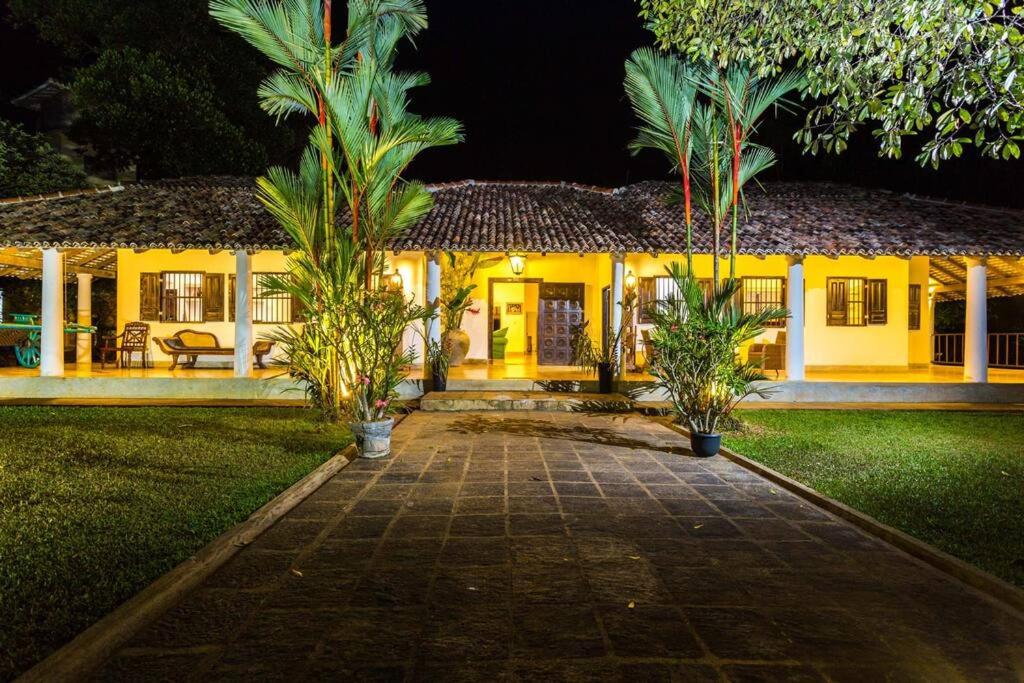 Lake Rock Villa - Koggala