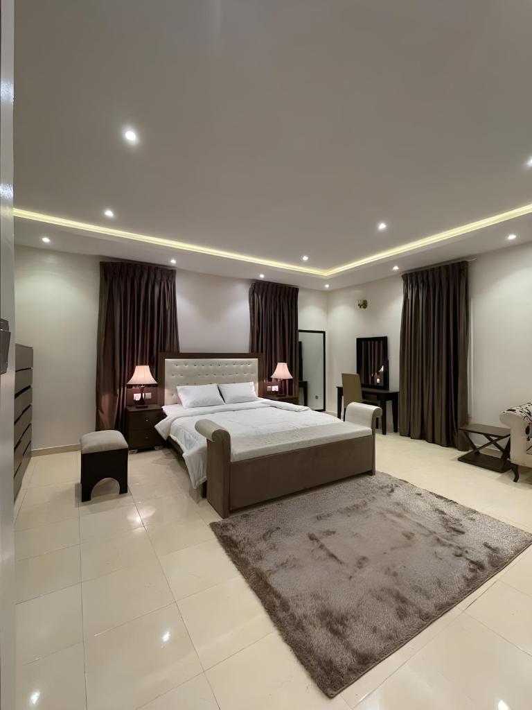 Fedora Luxury Villa in Lekki Phase 1 photo 1
